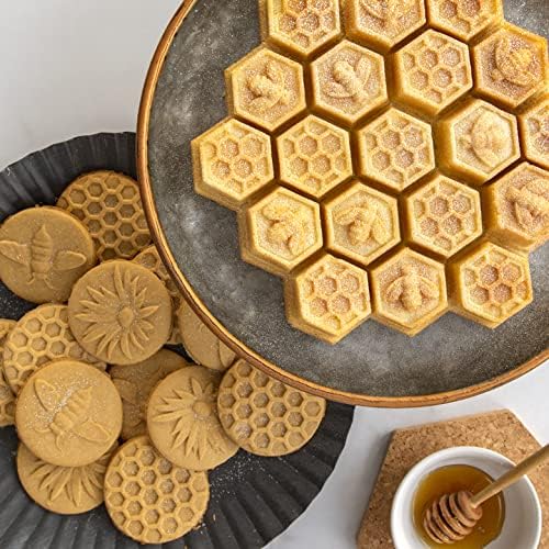 Nordic Ware Honeycomb Cake Pan
