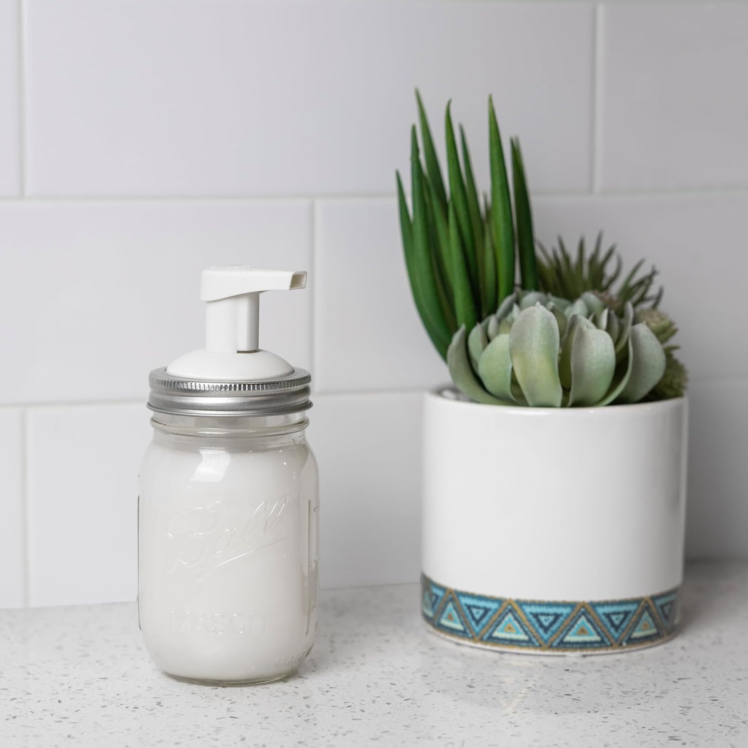 Jarware White Foam Soap Pump
