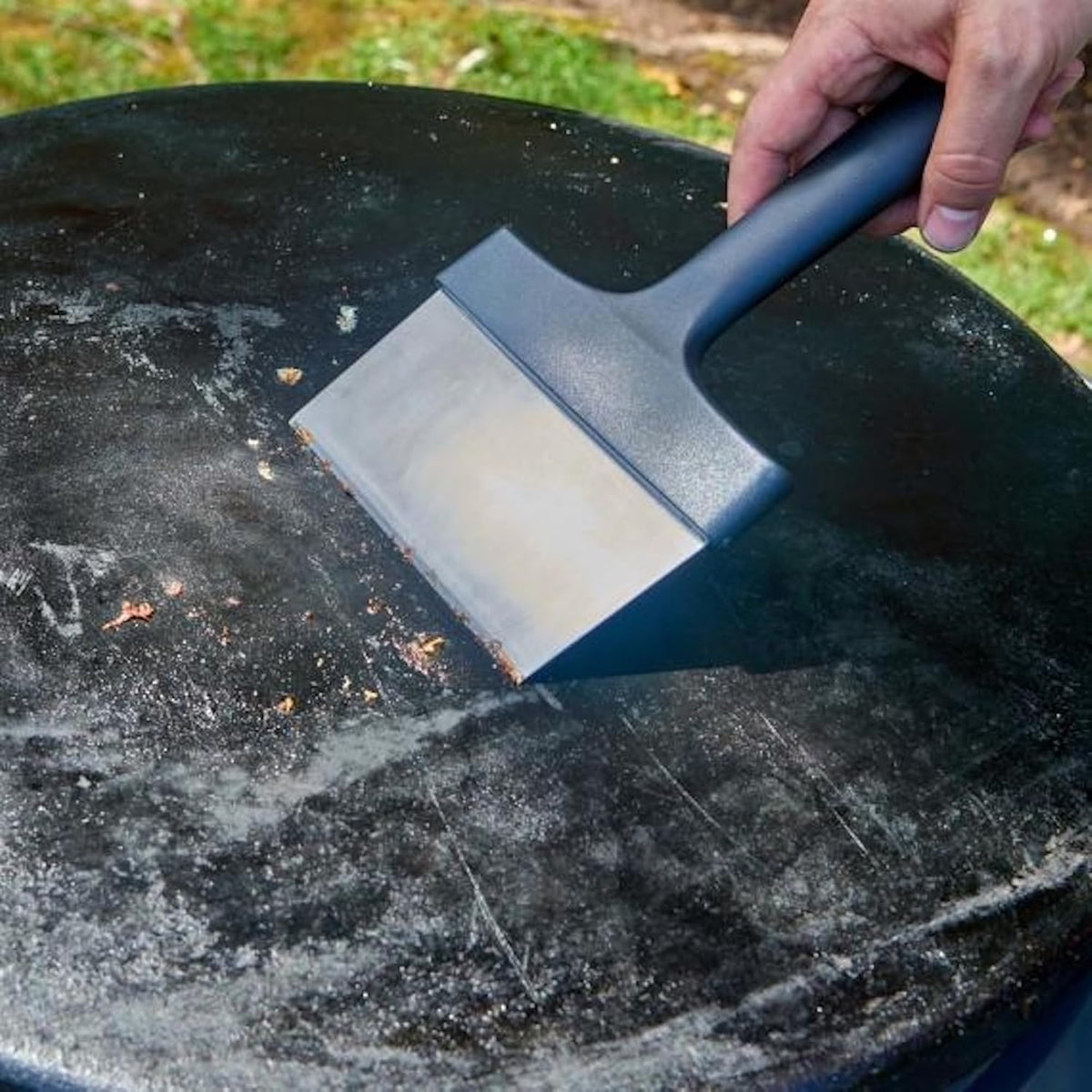 Outset Griddle Scraper with Handle