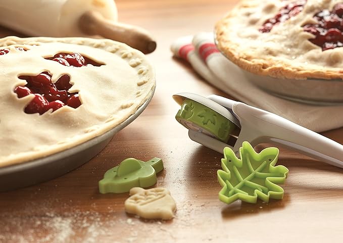Fox Run Pie Decorating Set