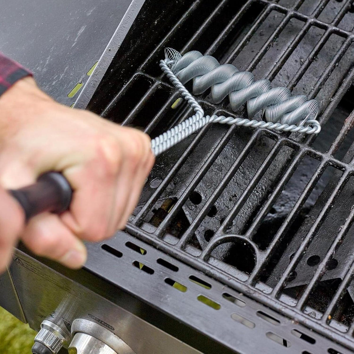 Outset Coil Grill Brush 21"