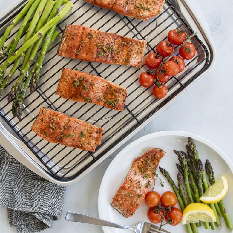 Nordic Ware Oven Crisp Bacon Pan