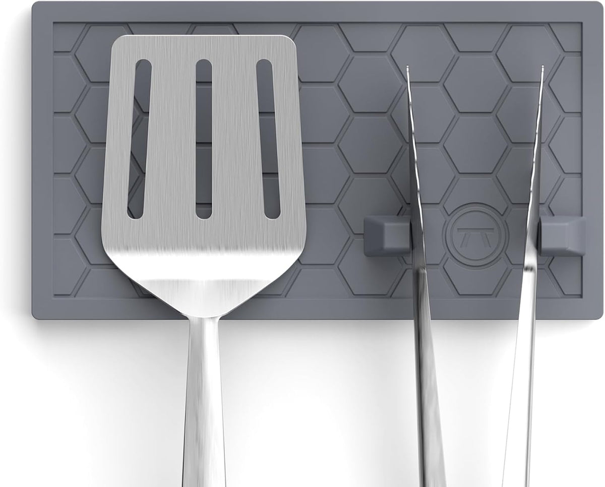 Outset Silicone Grill Mat & Tong Holder