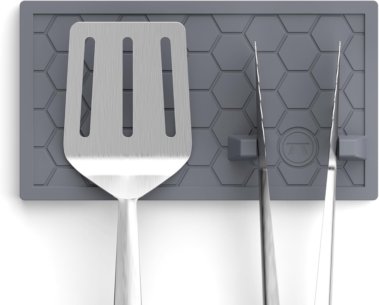 Outset Silicone Grill Mat & Tong Holder