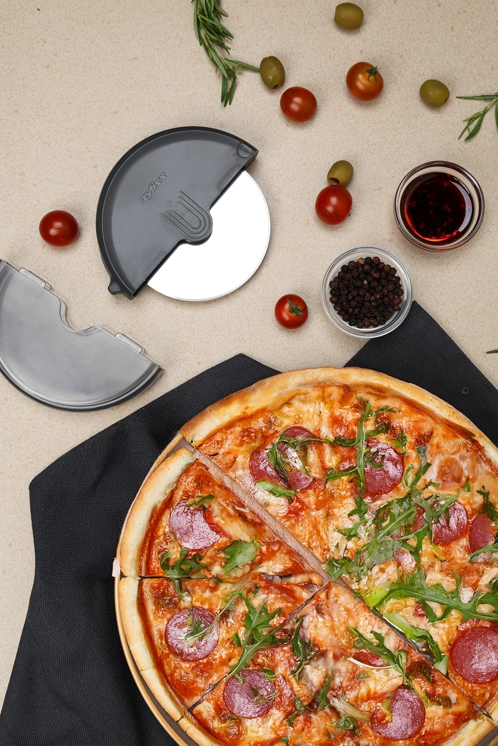 Zyliss Pizza Wheel – Palm Held