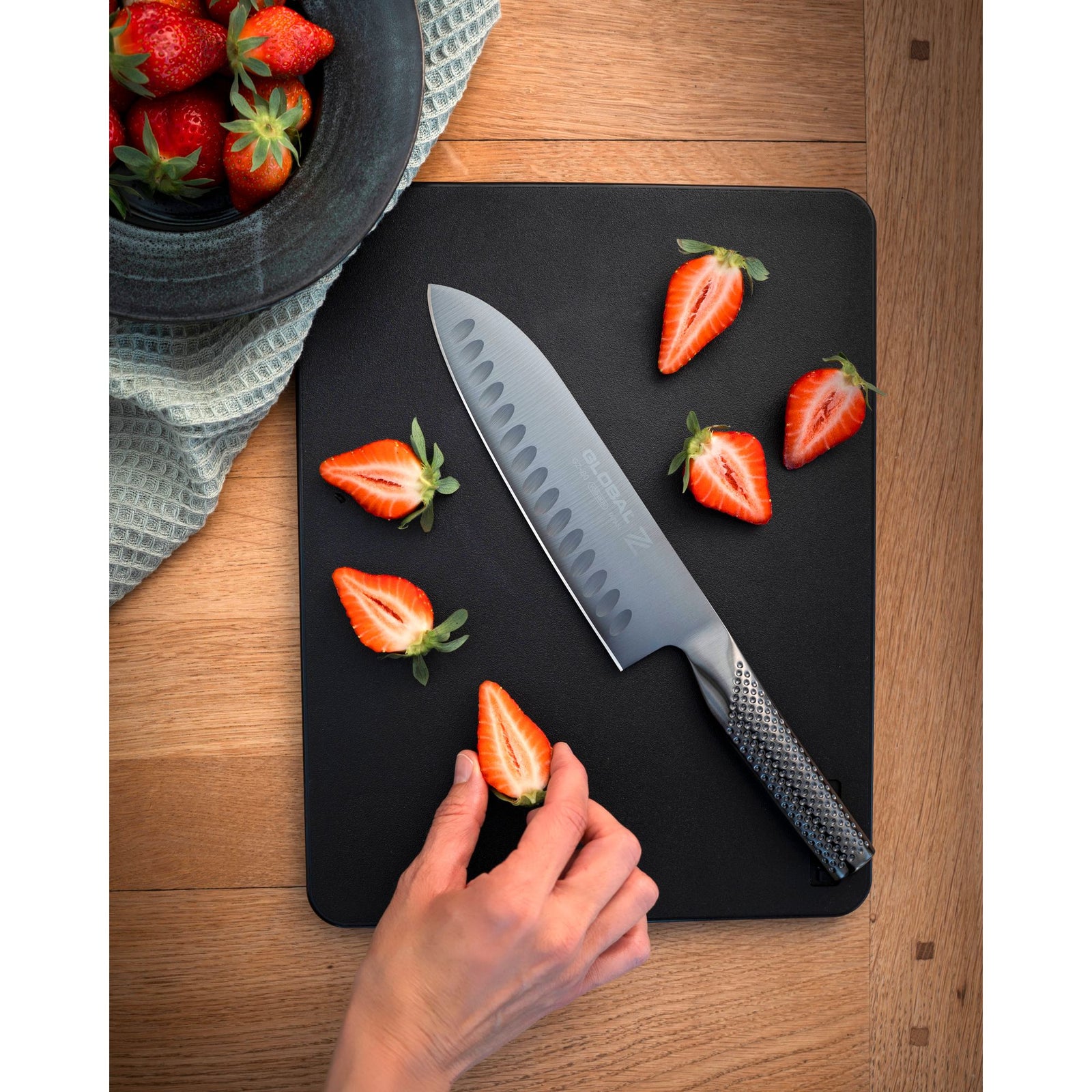 GLOBAL GZ80 Santoku Knife – 18 cm