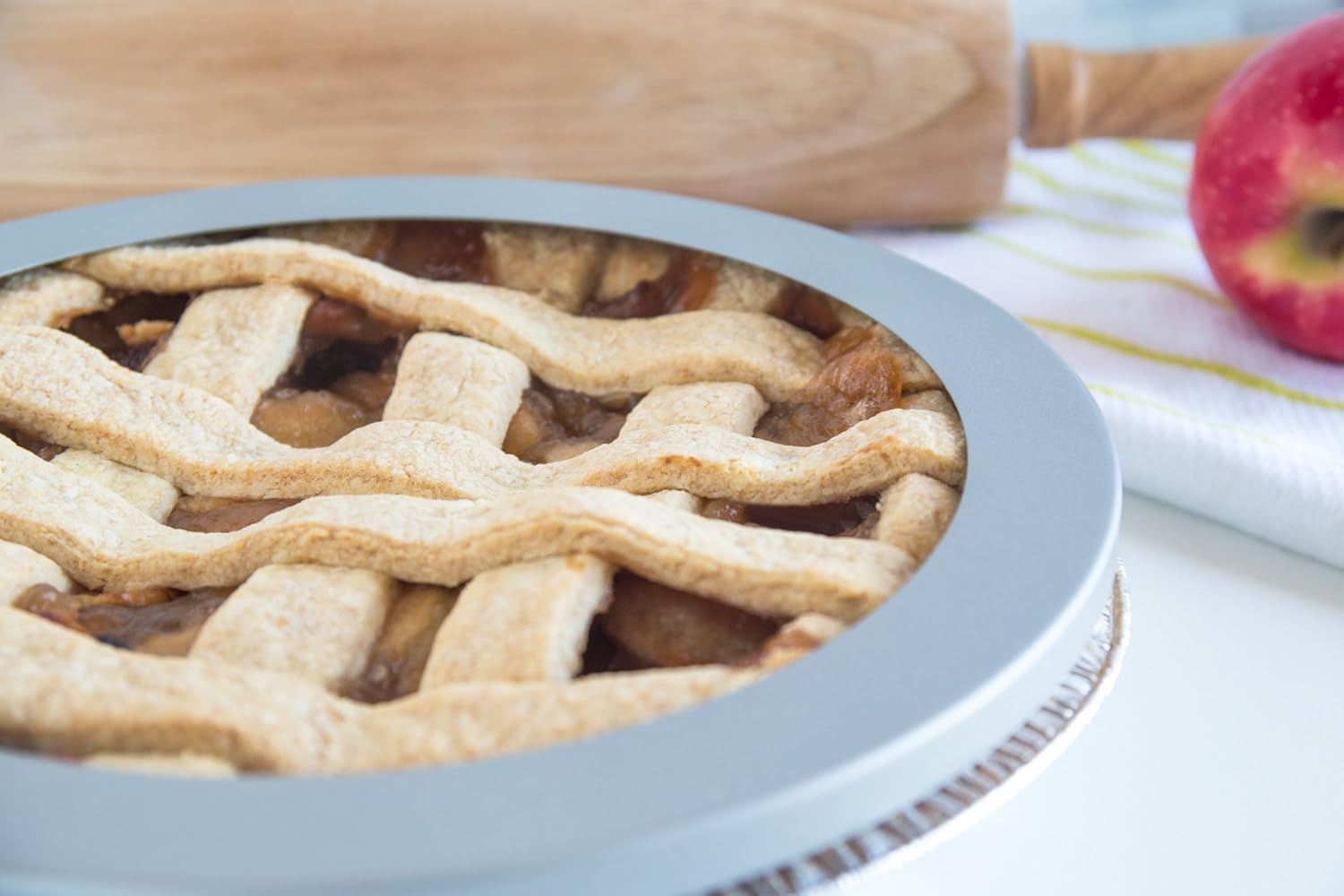 Fox Run Pie Crust Shield 10"