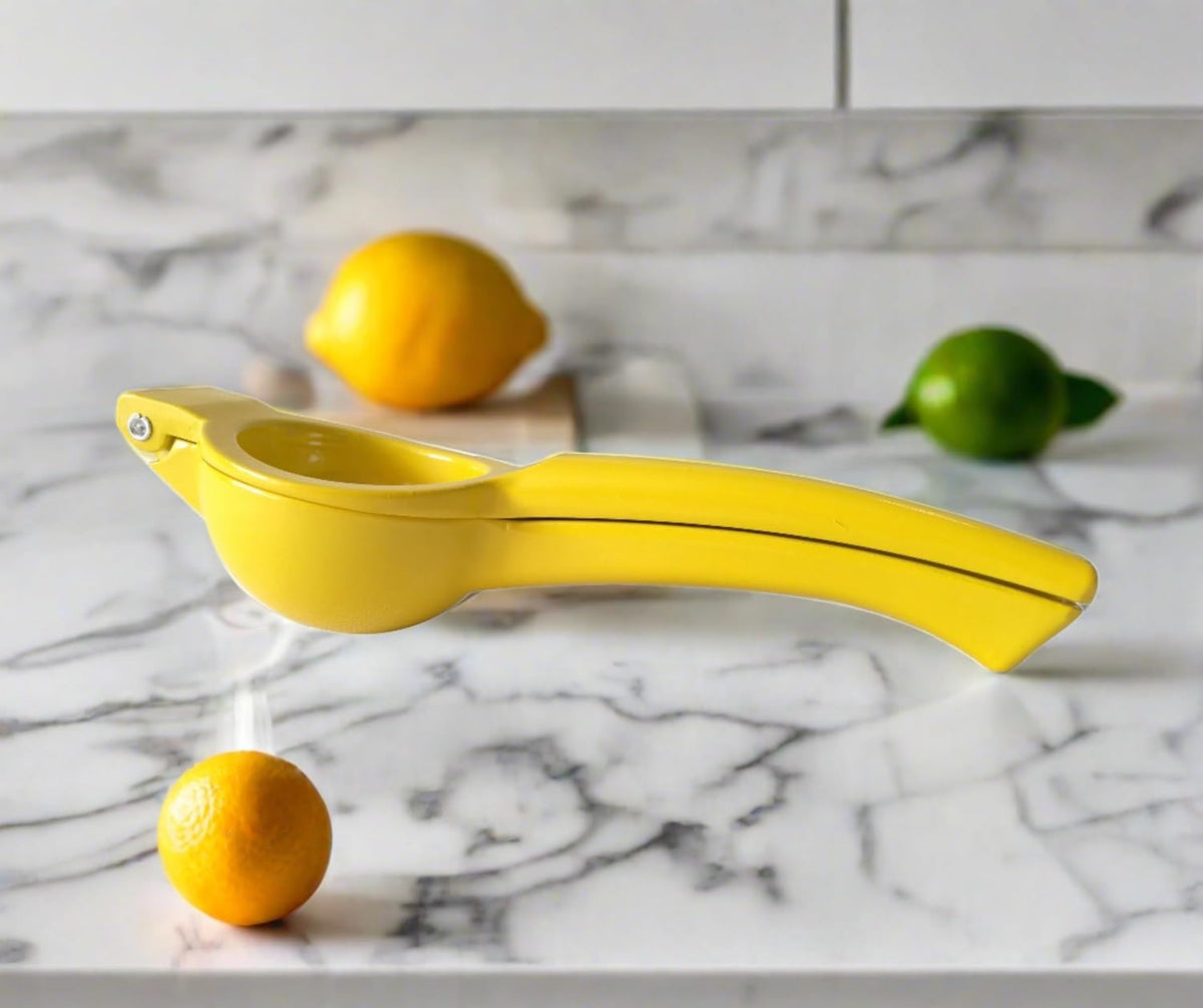 Cuisinox Lemon Squeezer/Juicer – 22cm by Kitchen Niche
