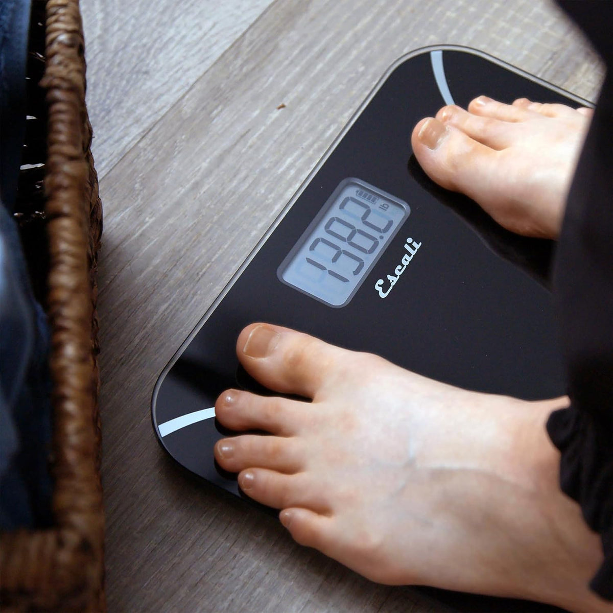 Escali Kinetic Bathroom Scale – Black