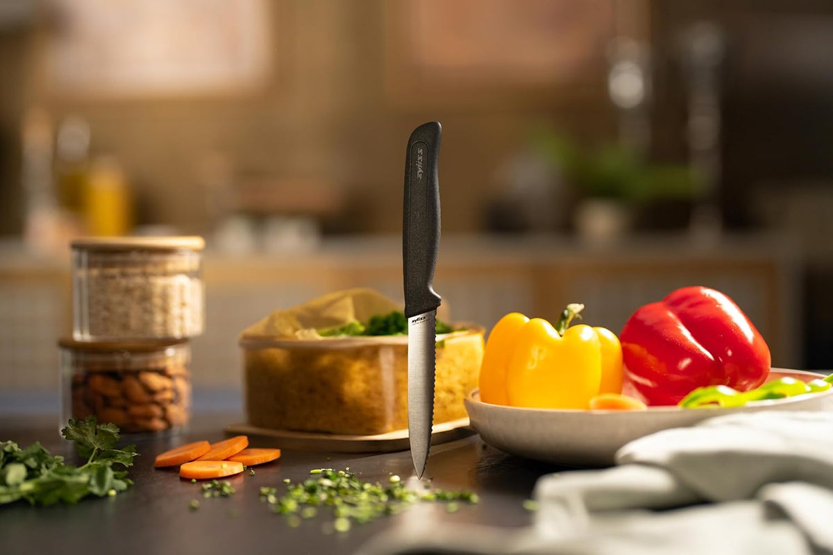 Zyliss Paring Knife Serrated – 3.94" / 9.2 cm