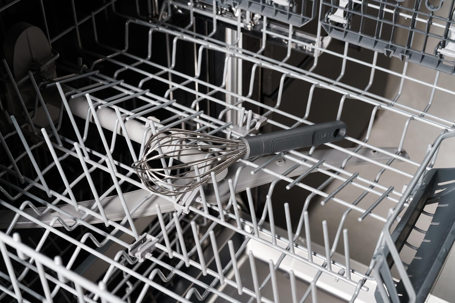 Zyliss Balloon Whisk – Medium by Kitchen Niche