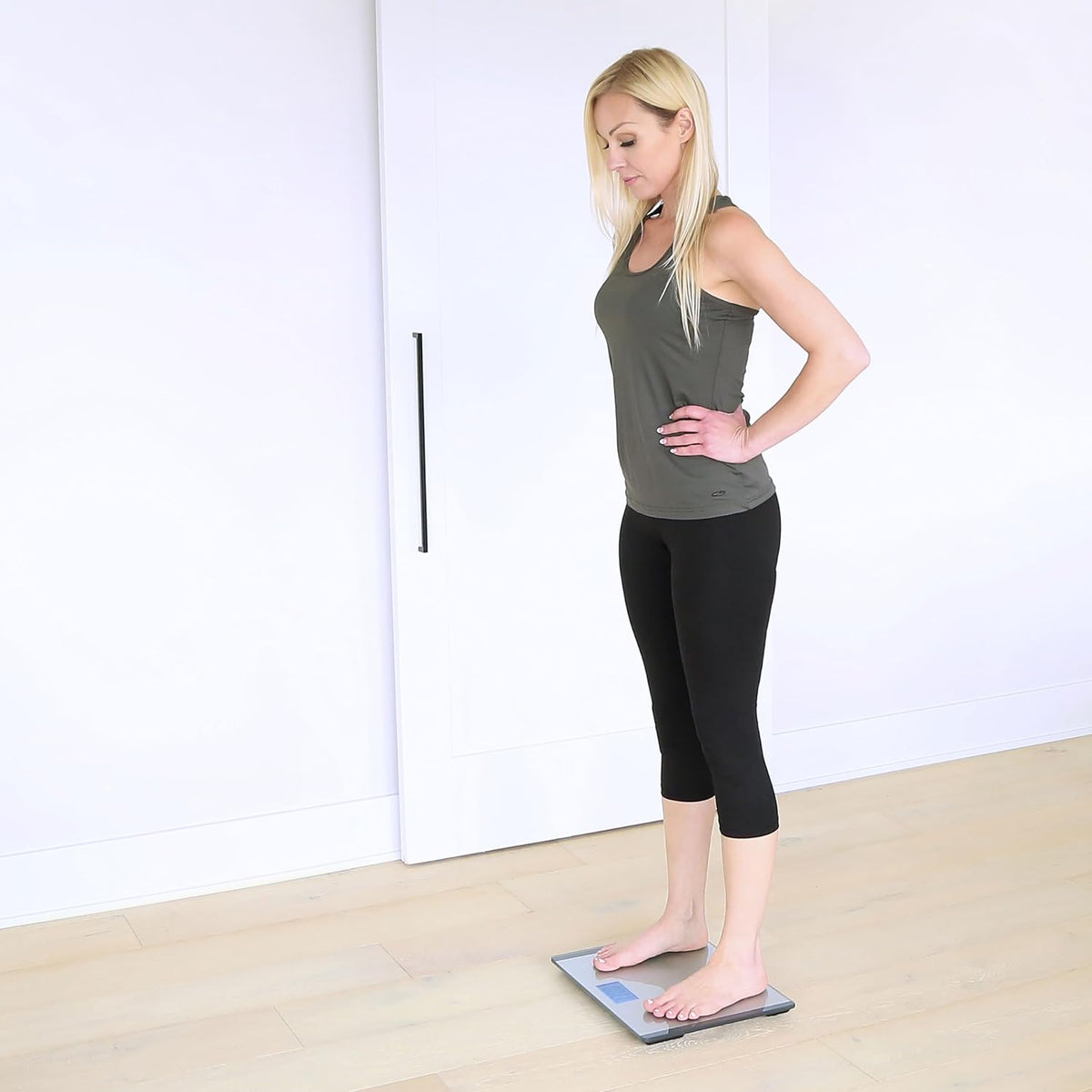 Escali Wide Body Glass LCD Digital Scale