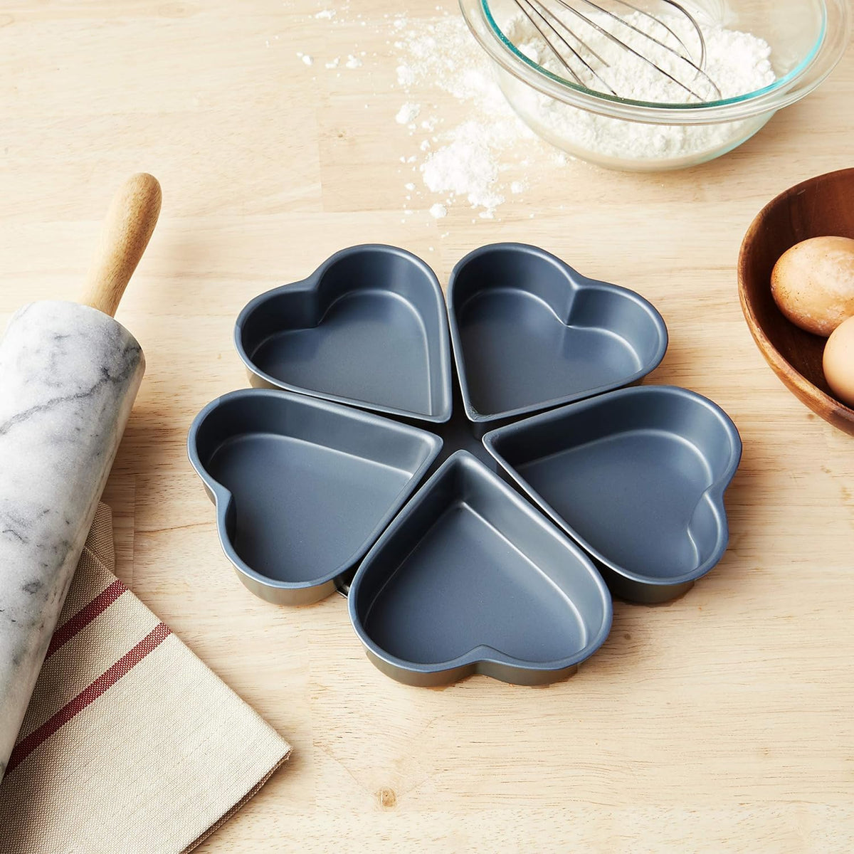 Fox Run Linked Heart Cake Pan