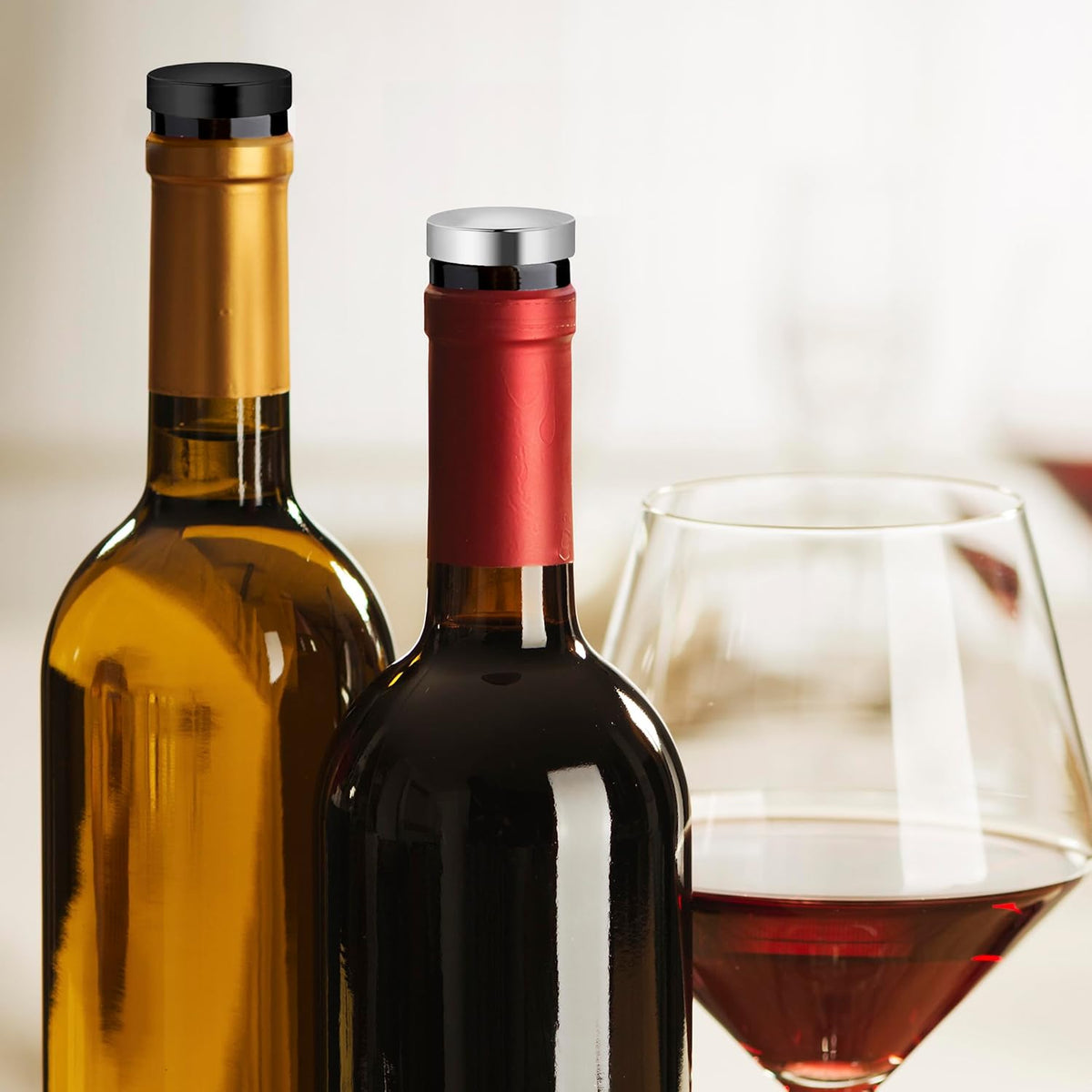 Oggi Set of 2 Bottle Stoppers