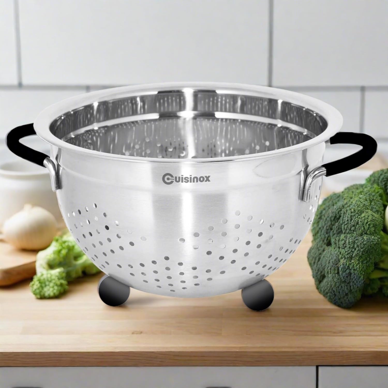 Cuisinox Stainless Steel Colander with Rubber Feet & Handles – 24 x 15cm by Kitchen Niche