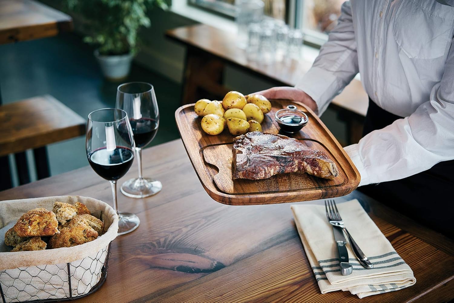 Ironwood Steak Barbecue Plate – Acacia Wood, Cow Engraving