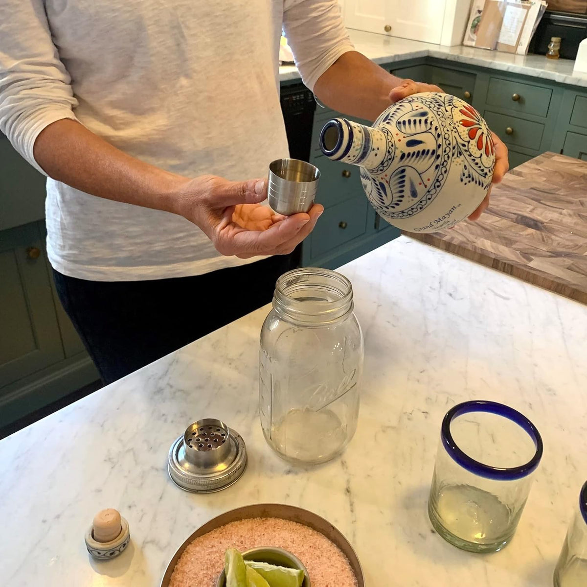 Jarware Cocktail Shaker Lid for Regular Mouth Mason Jars