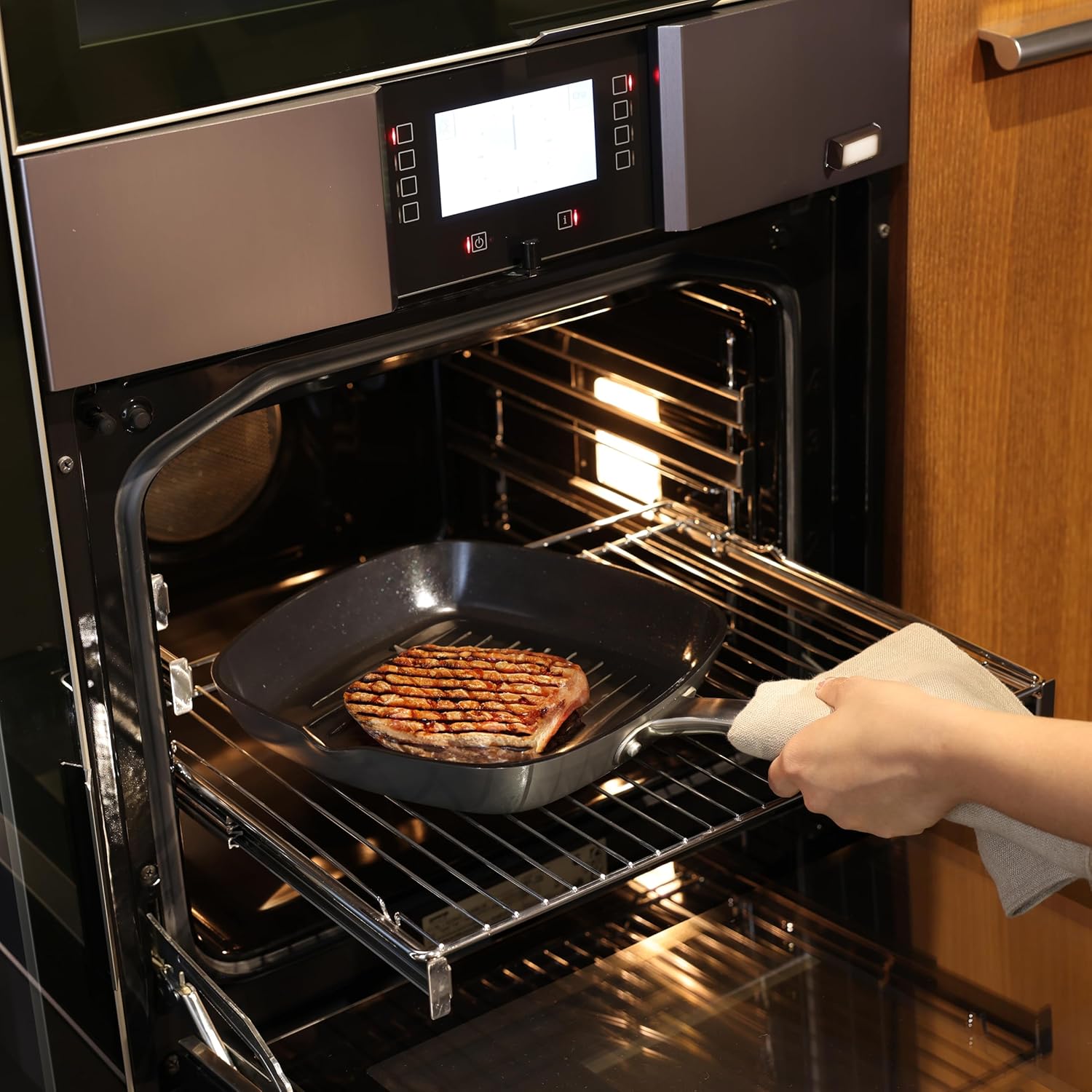 Zyliss Ultimate Pro Grill Pan – 28 x 28 cm by Kitchen Niche
