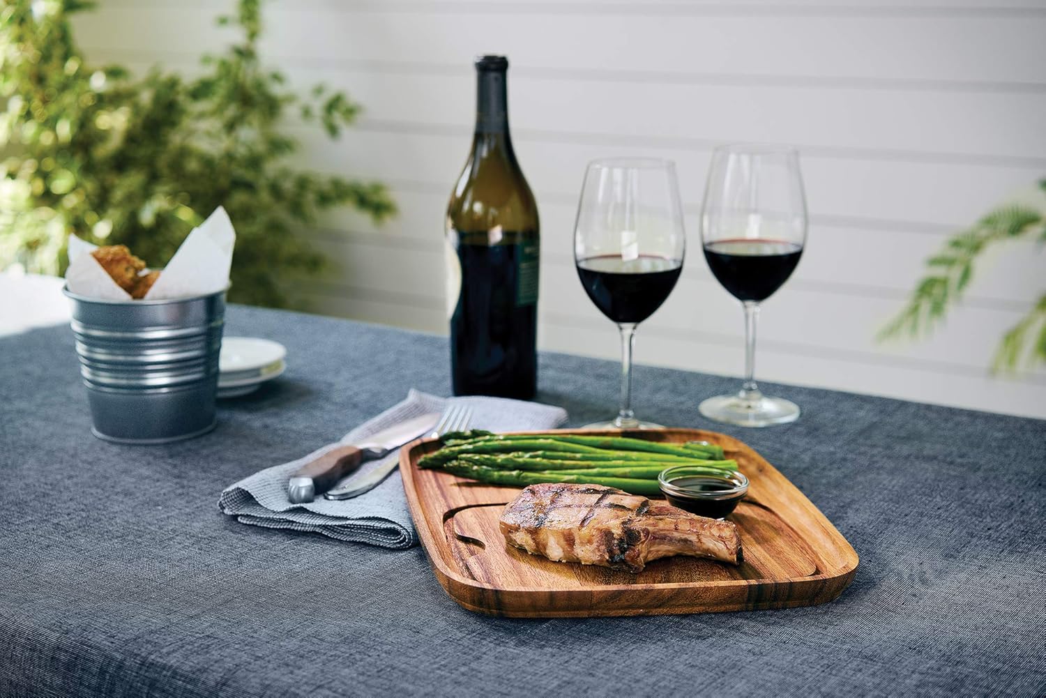 Ironwood Steak Barbecue Plate – Acacia Wood, Cow Engraving