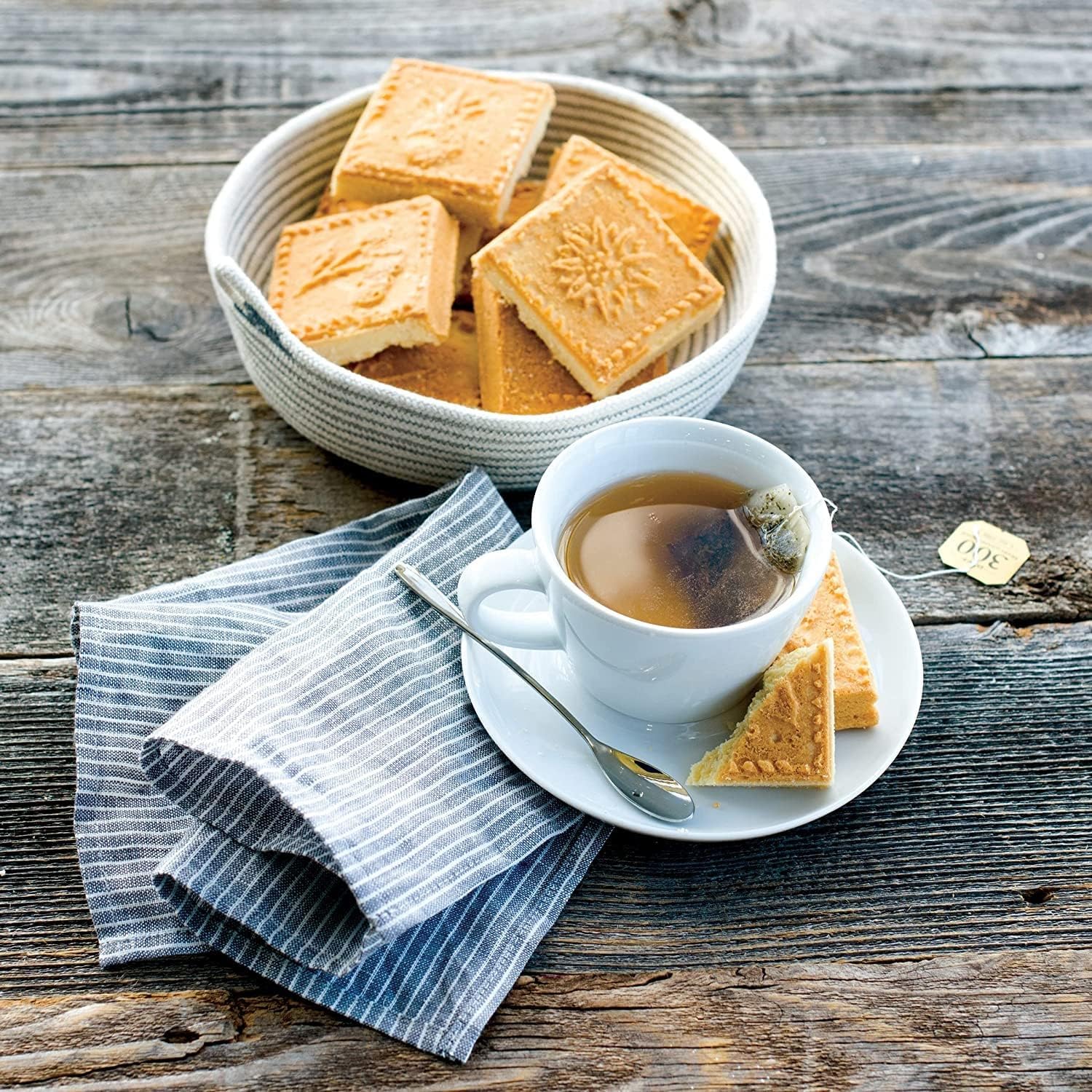 Nordic Ware English Shortbread Pan