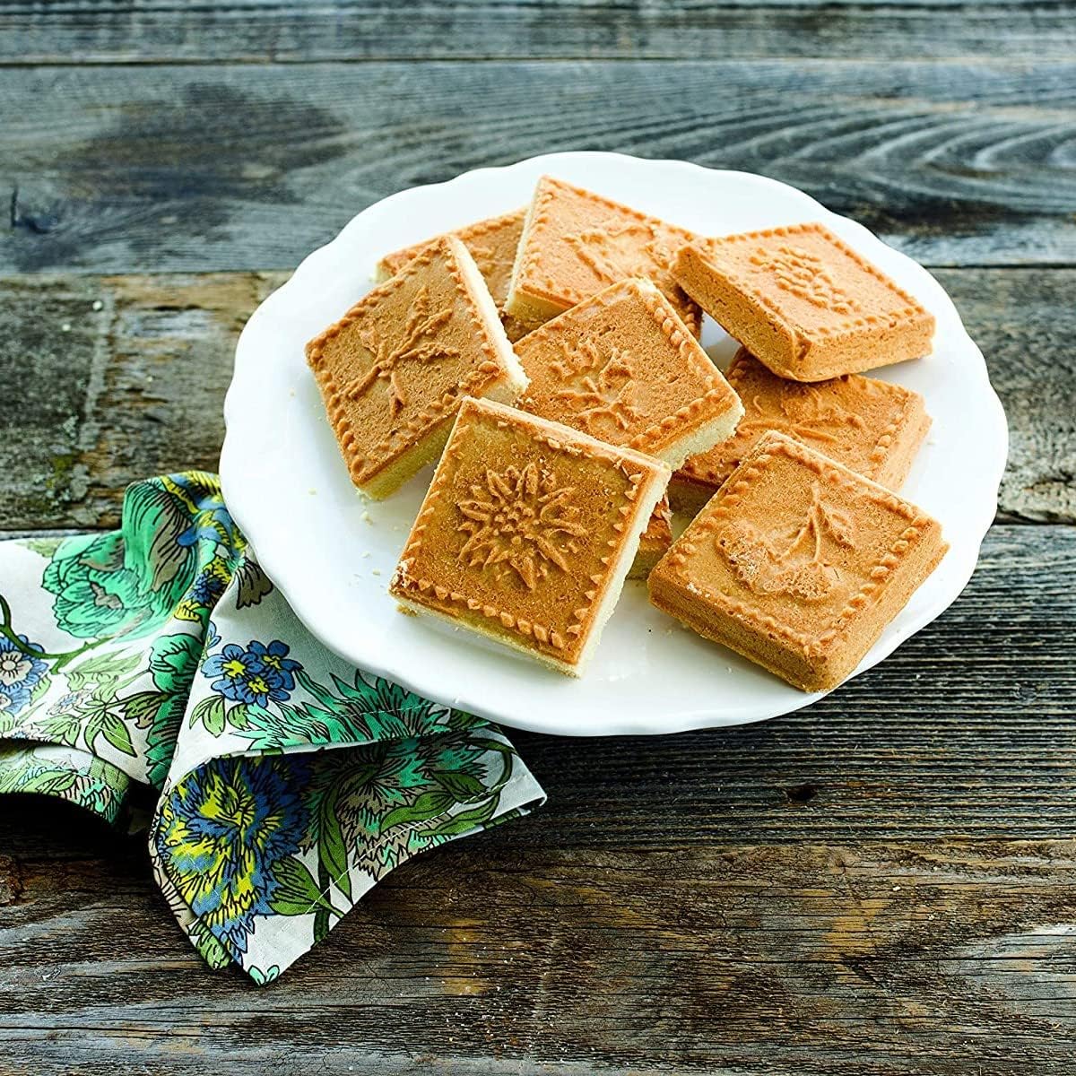 Nordic Ware English Shortbread Pan