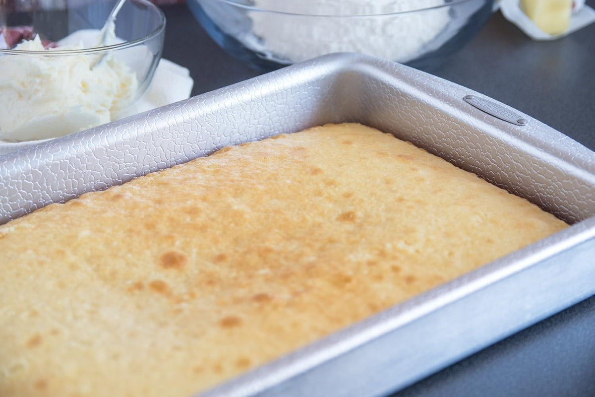 Doughmakers 9 x 13 Cake Pan