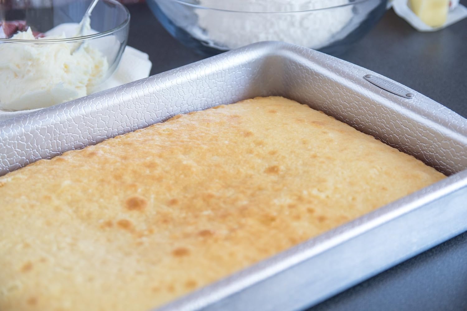 Doughmakers 9 x 13 Cake Pan