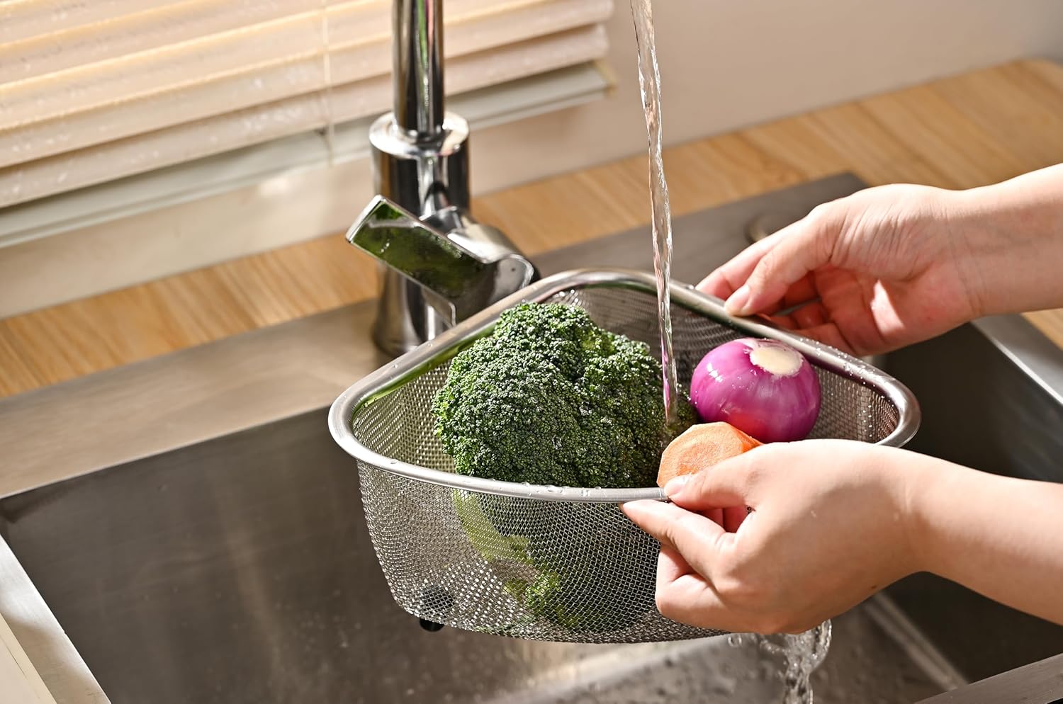 Fox Run 3-Quart Stainless Steel Triangular Colander