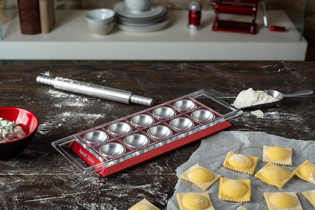 Marcato Premium Ravioli Tablet with Rolling Pin, Red