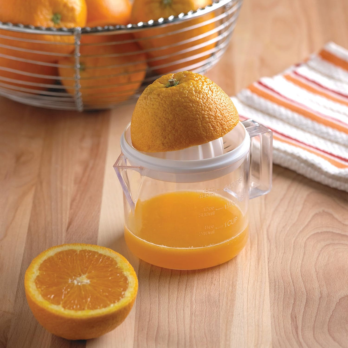 Fox Run Citrus Juicer With Measuring Cup