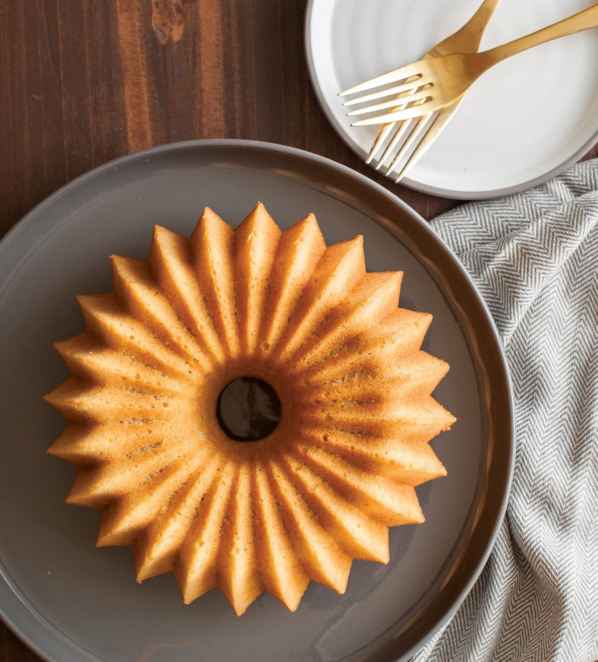 Nordic Ware Brilliance Bundt Cake Pan 5-Cup