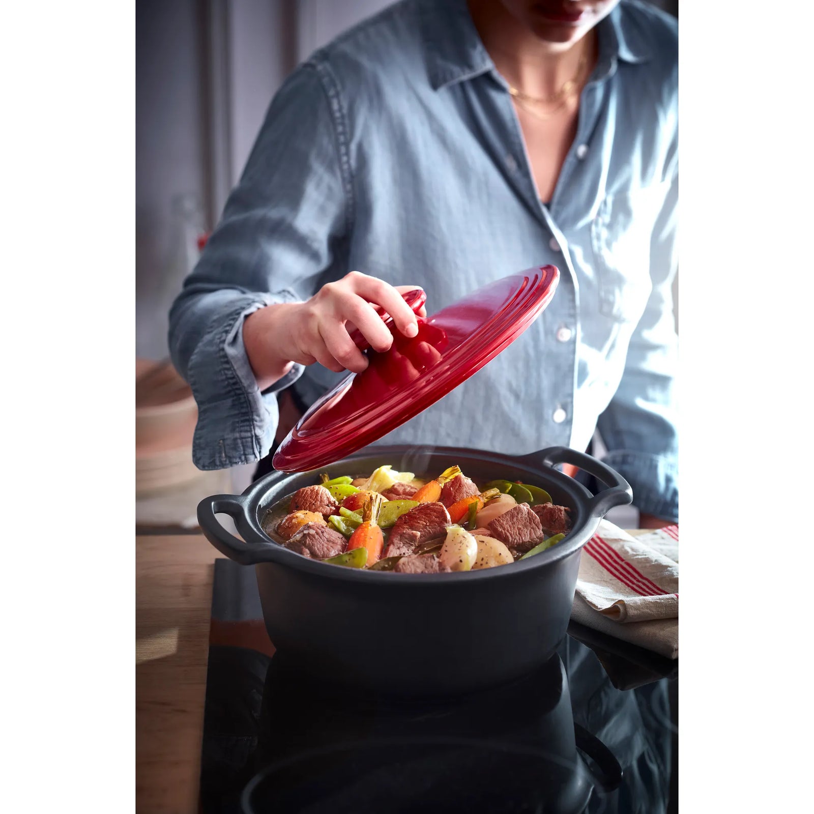 Emile Henry Sublime+ Round Casserole – Burgundy Red – 7 L