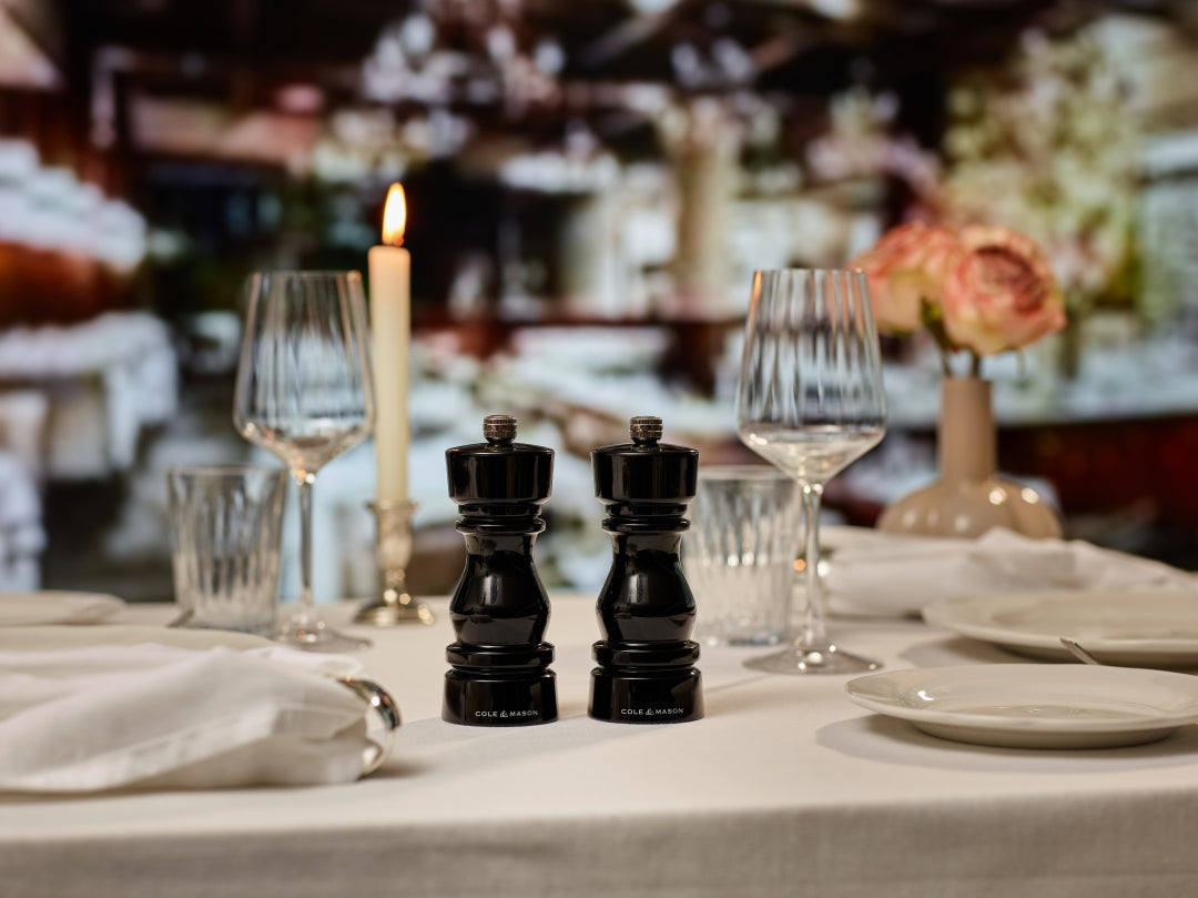 Cole & Mason London Salt & Pepper Mill Gift Set – Black Acrylic
