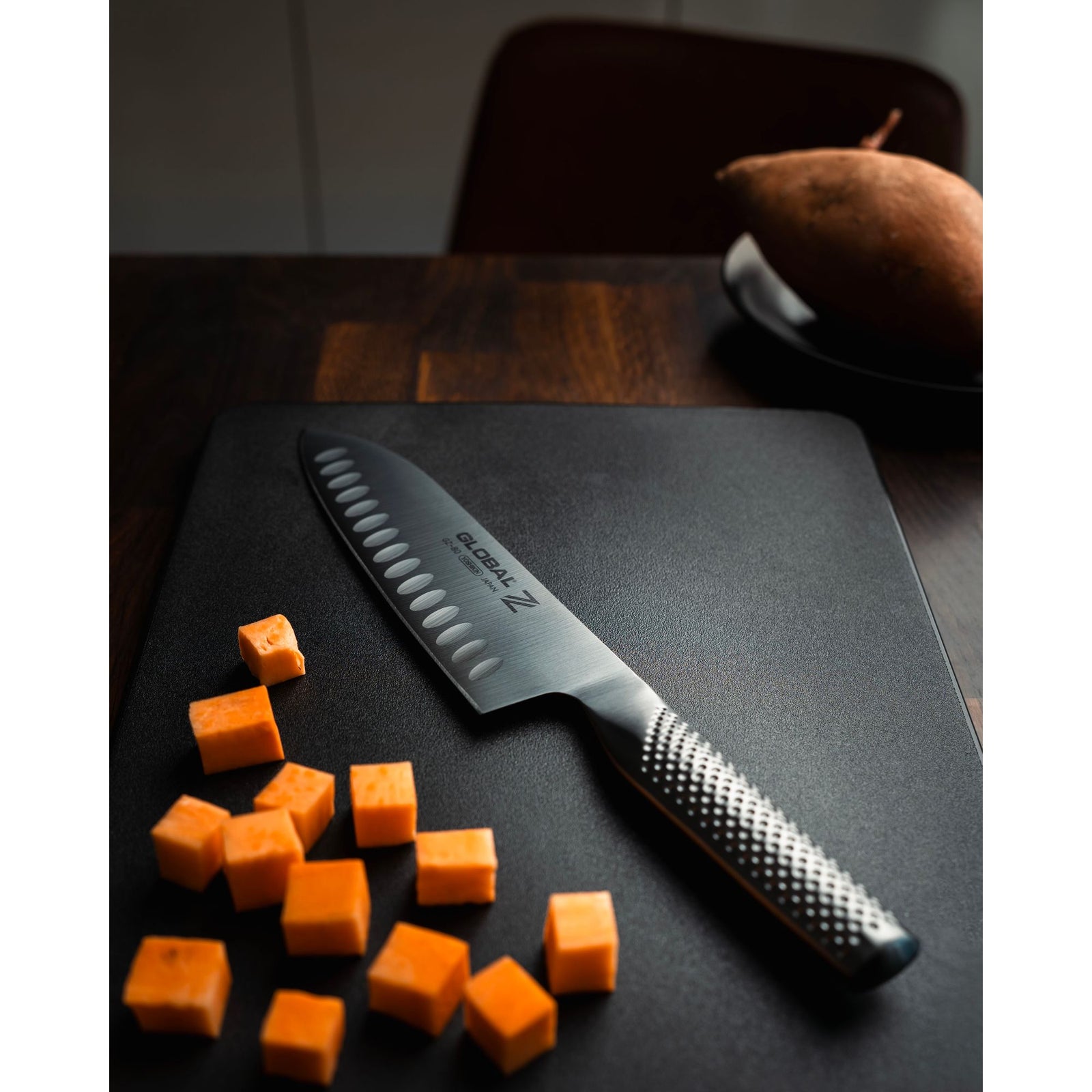 GLOBAL GZ80 Santoku Knife – 18 cm