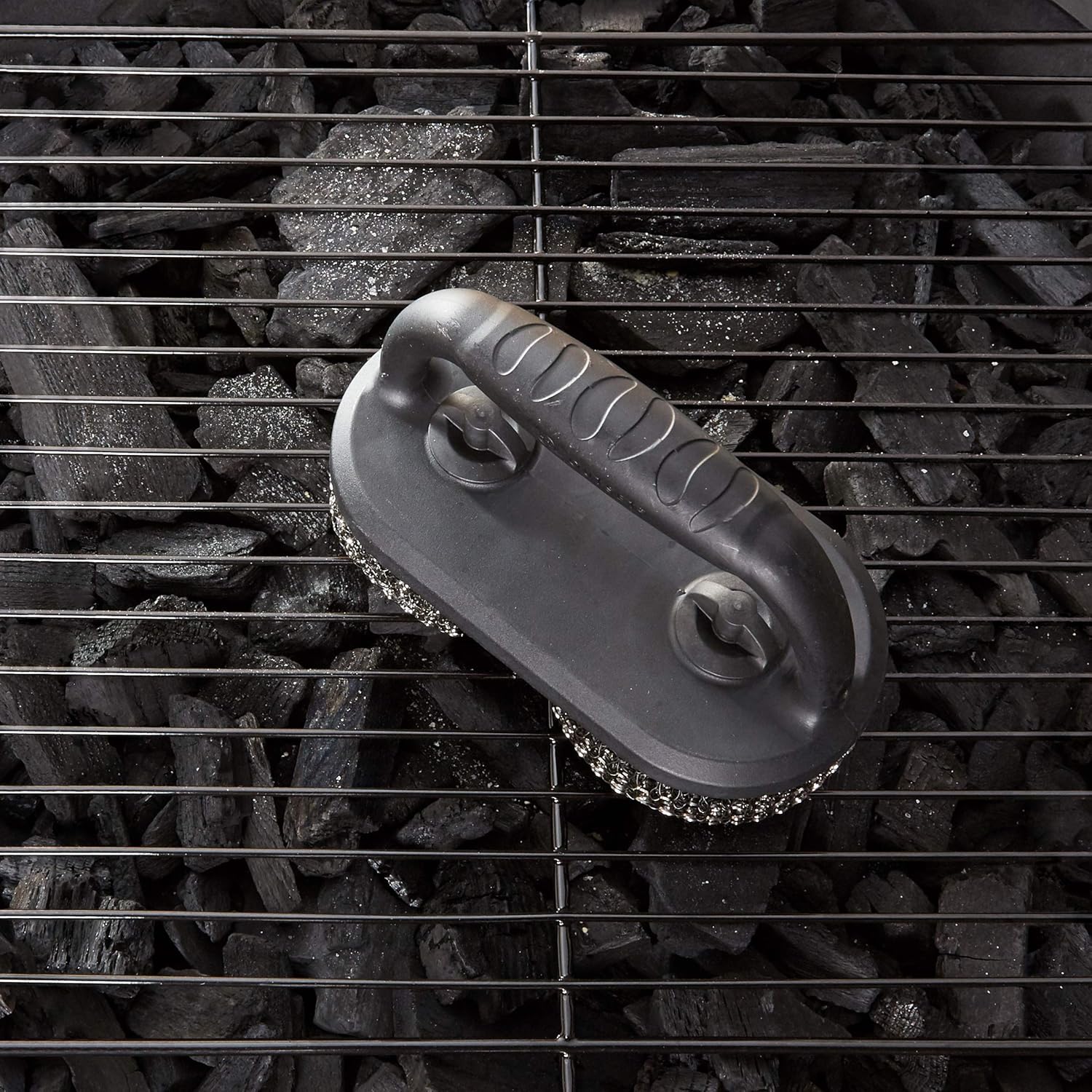 Outset Mesh Scrubber Grill Brush – Short Handle