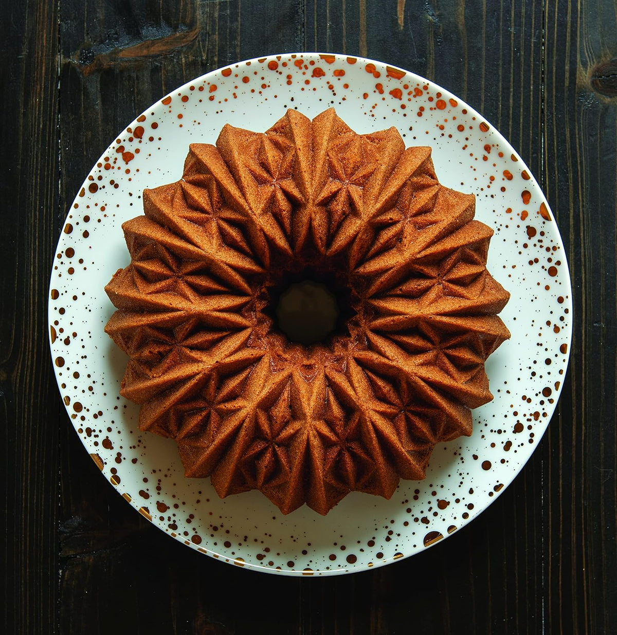 Nordic Ware Cut Crystal Bundt Pan