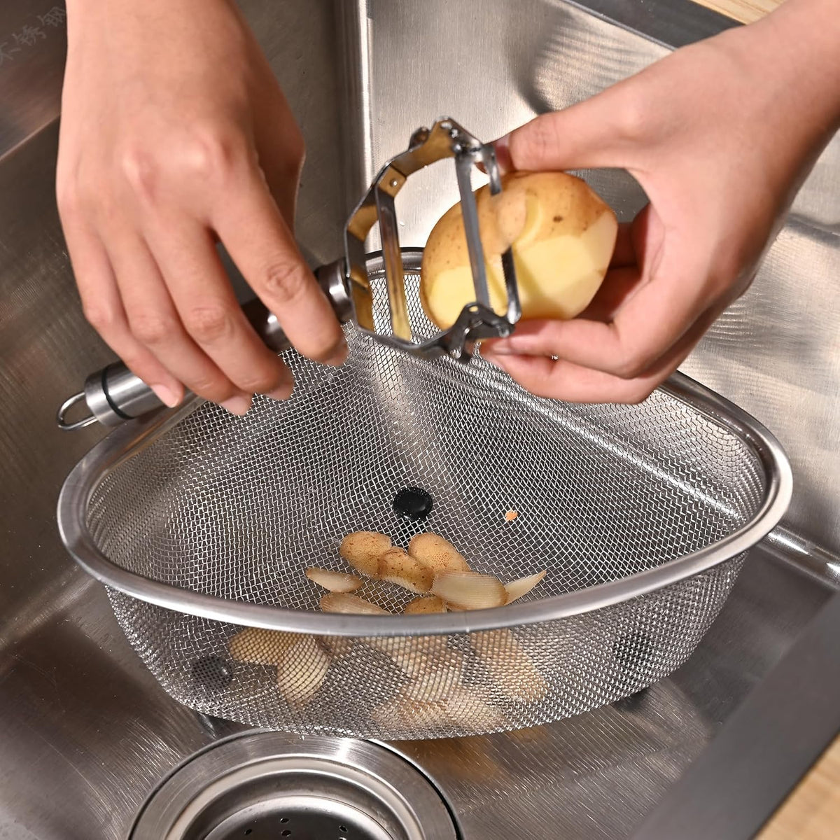 Fox Run 3-Quart Stainless Steel Triangular Colander