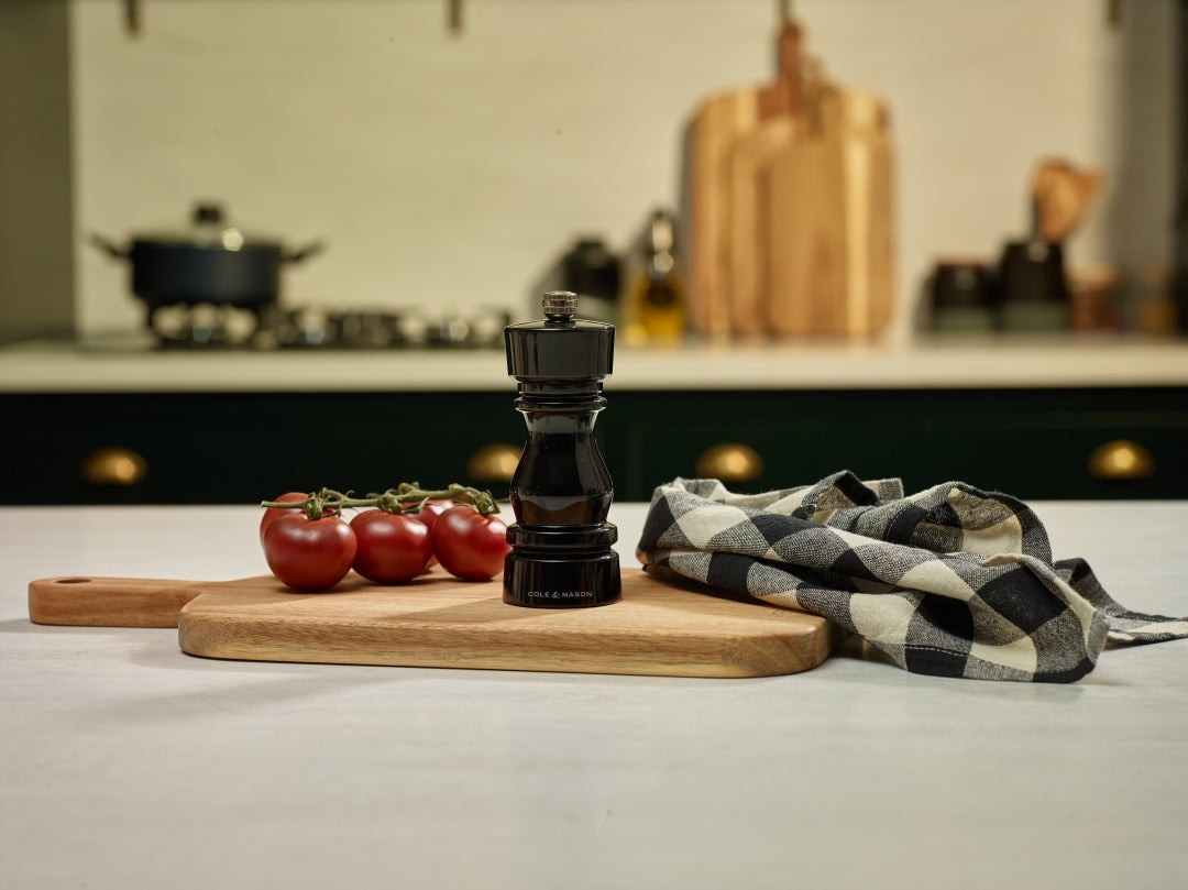 Cole & Mason London Salt Mill – Black Acrylic