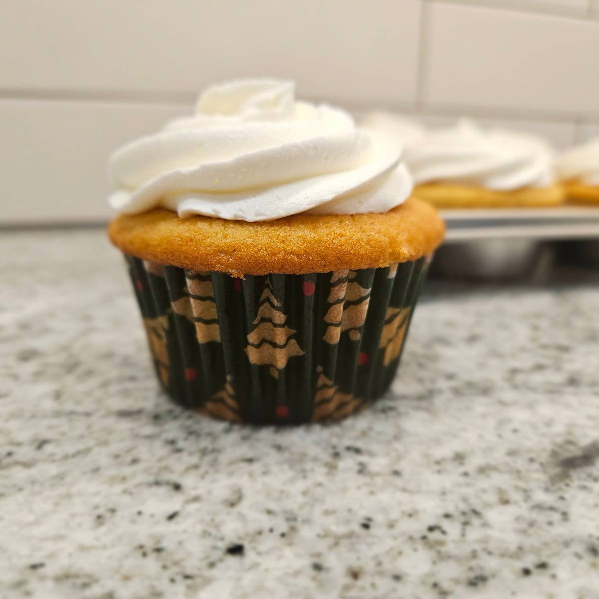 Fox Run Christmas Tree Baking Cups – Green – 50 Pack