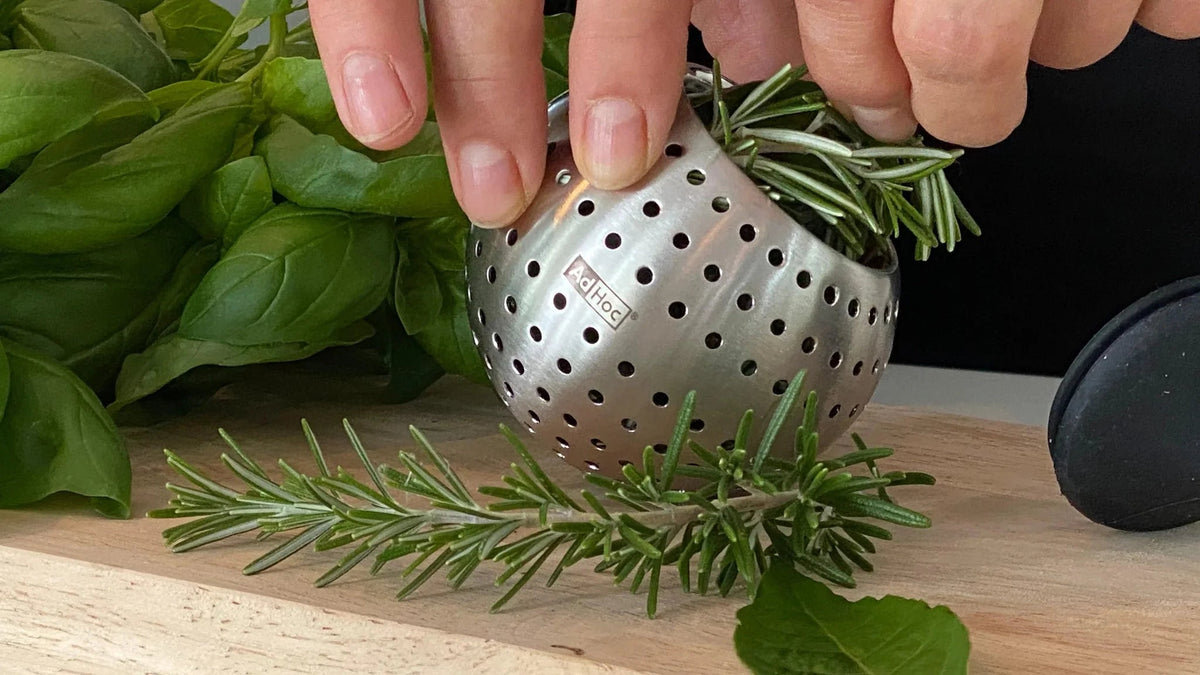 AdHoc Spice Bomb Infuser by Kitchen Niche