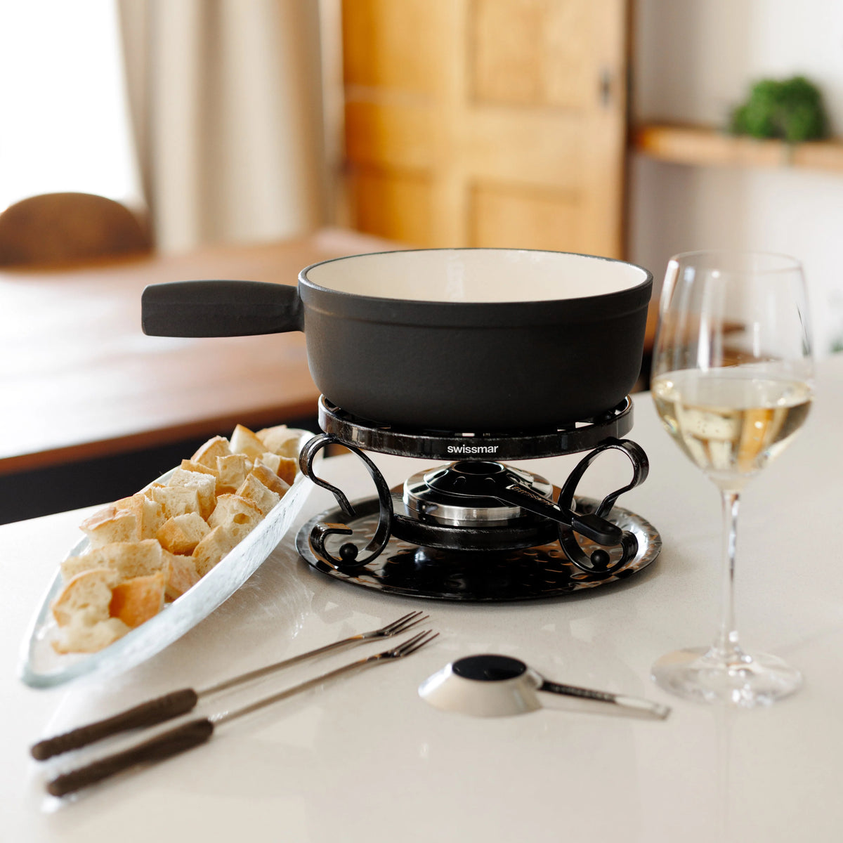 Swissmar Lugano Cast Iron Cheese Fondue Set – Black Matte