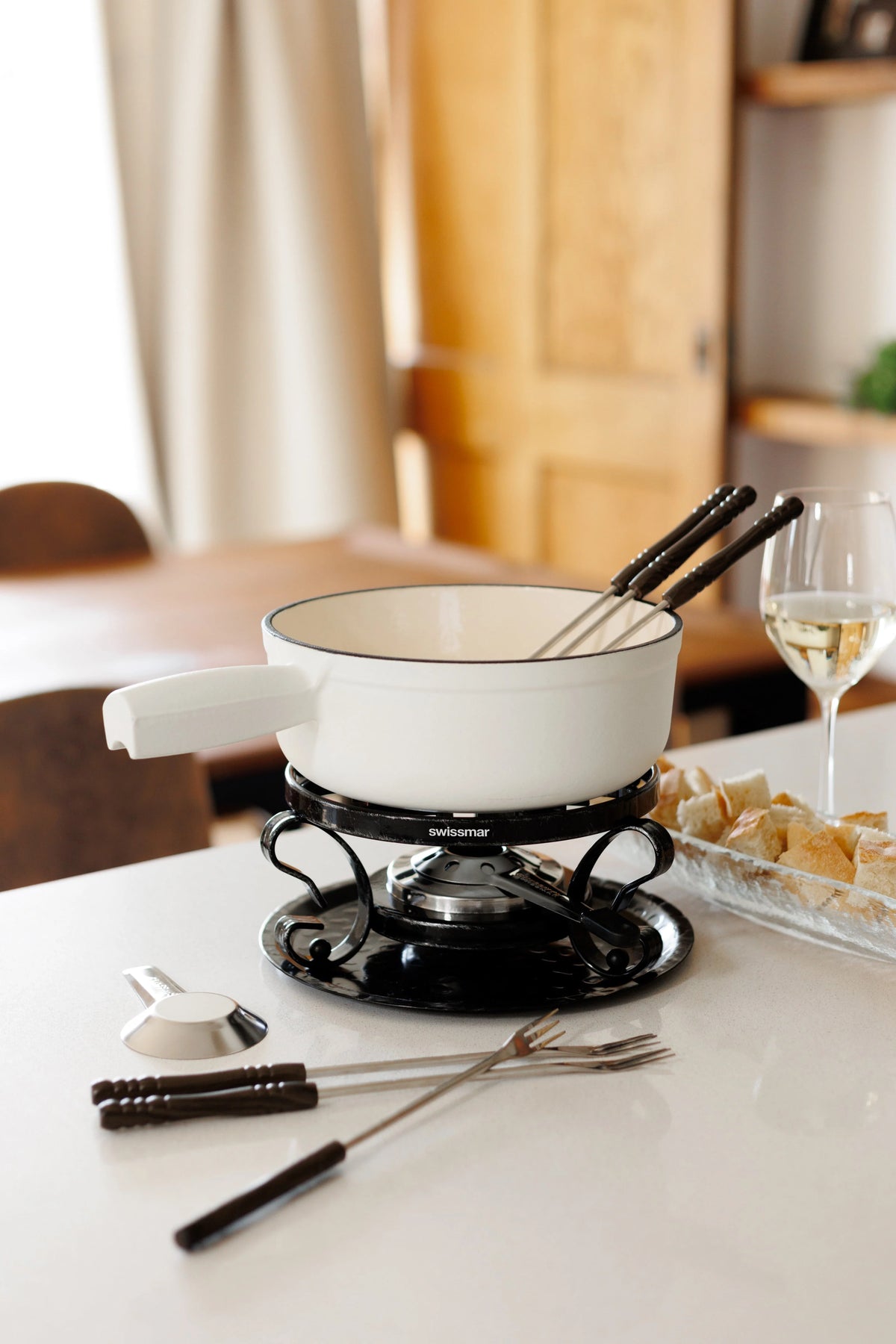 Swissmar Lugano Cast Iron Cheese Fondue Set – Matte White
