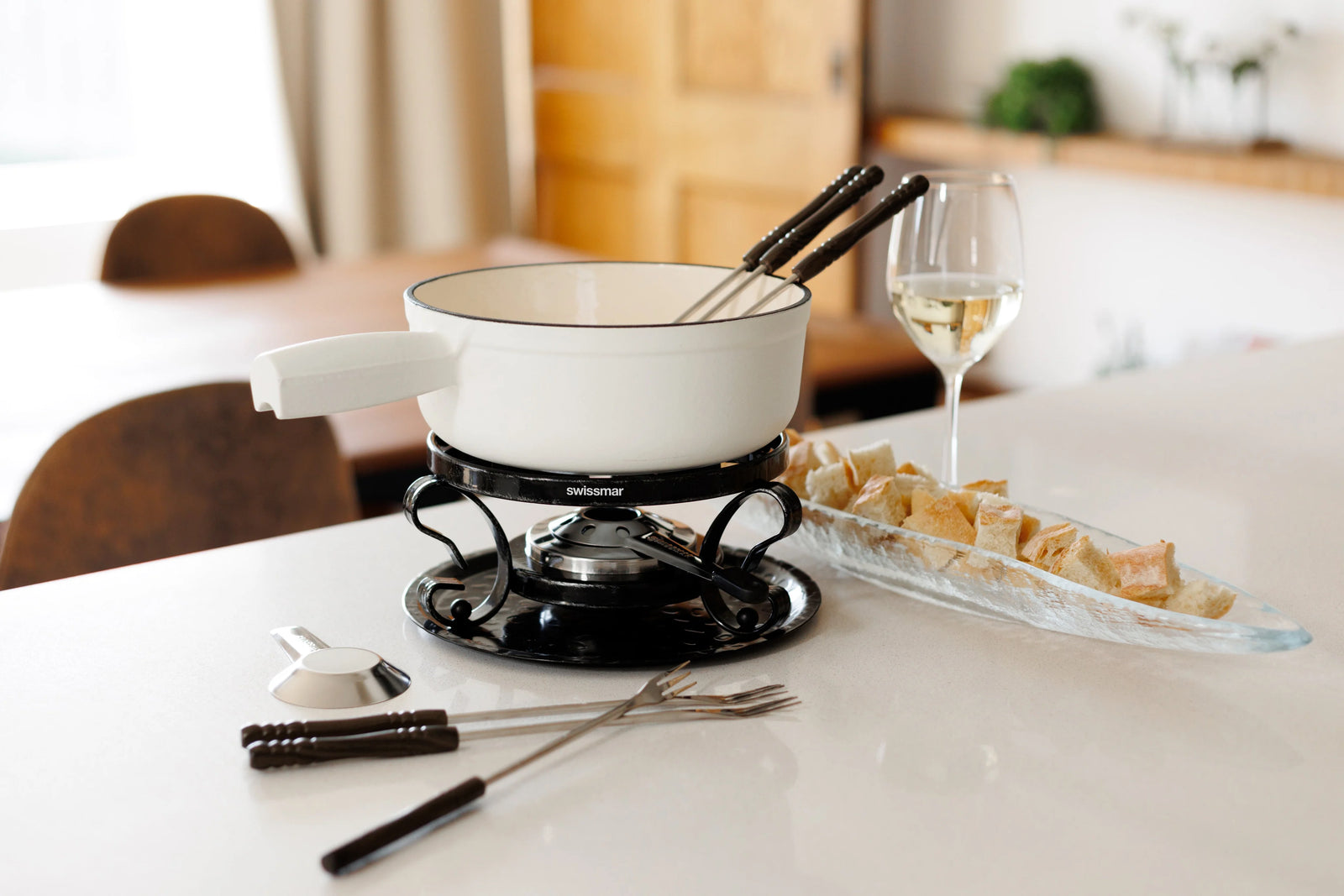Swissmar Lugano Cast Iron Cheese Fondue Set – Matte White