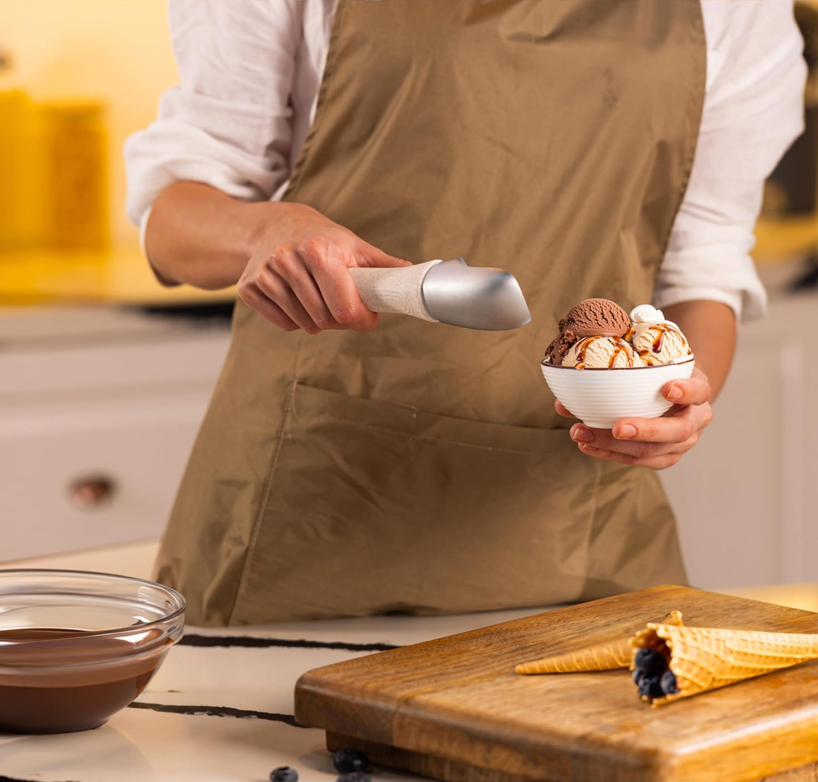 Zyliss Ice Cream Scoop – Beige