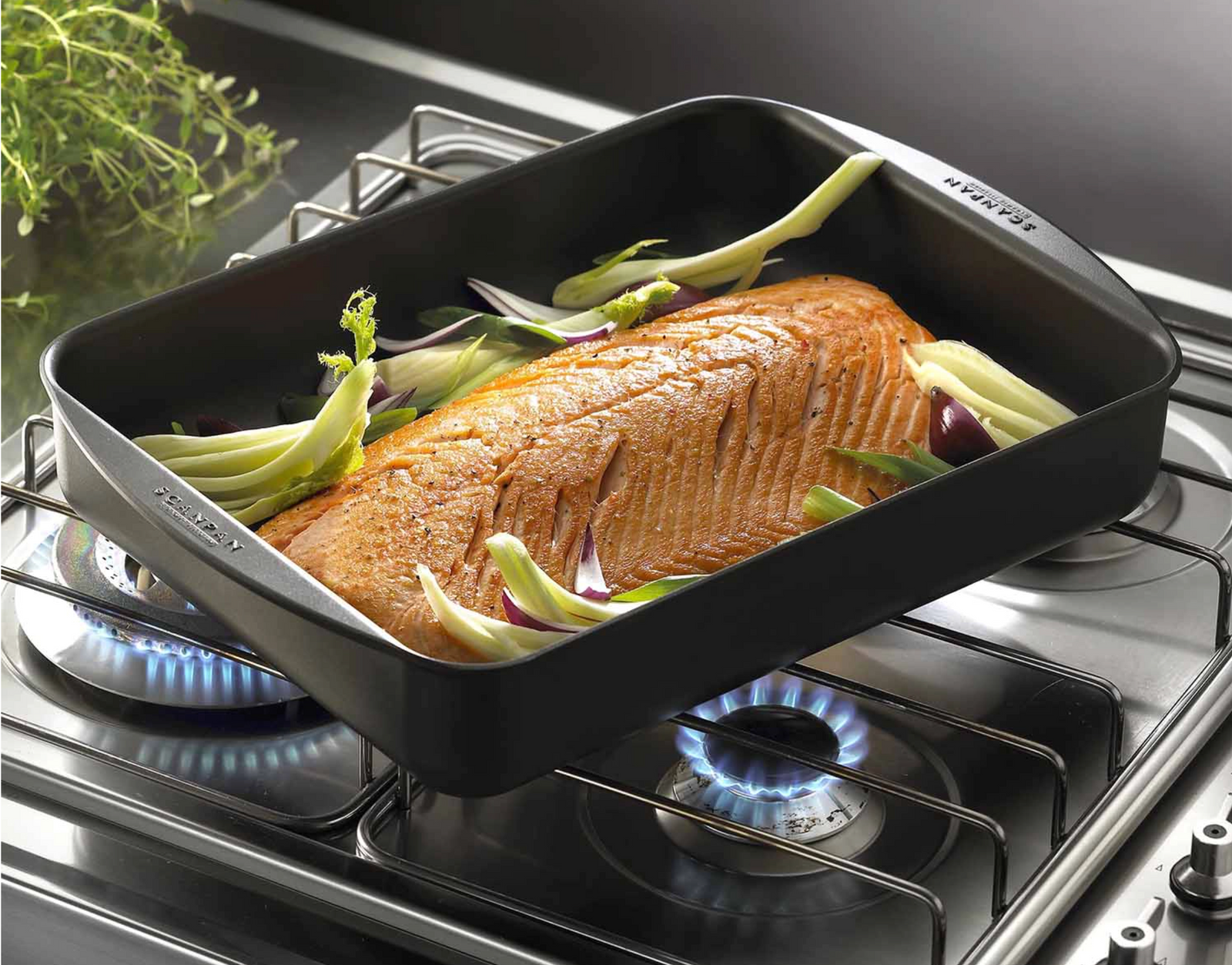 Scanpan Classic Roasting Pan – 34 x 22 cm / 3.0 L by Kitchen Niche