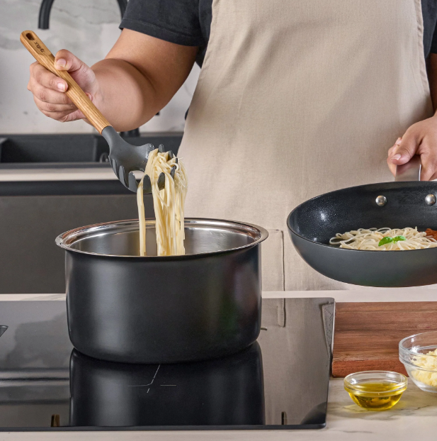 Zyliss Spaghetti Server with Oak Wood Handle