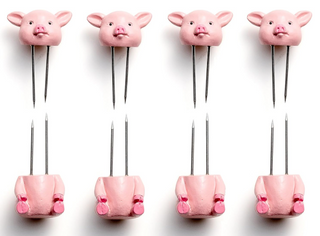 Outset Piglets Corn Holders – Set of 8
