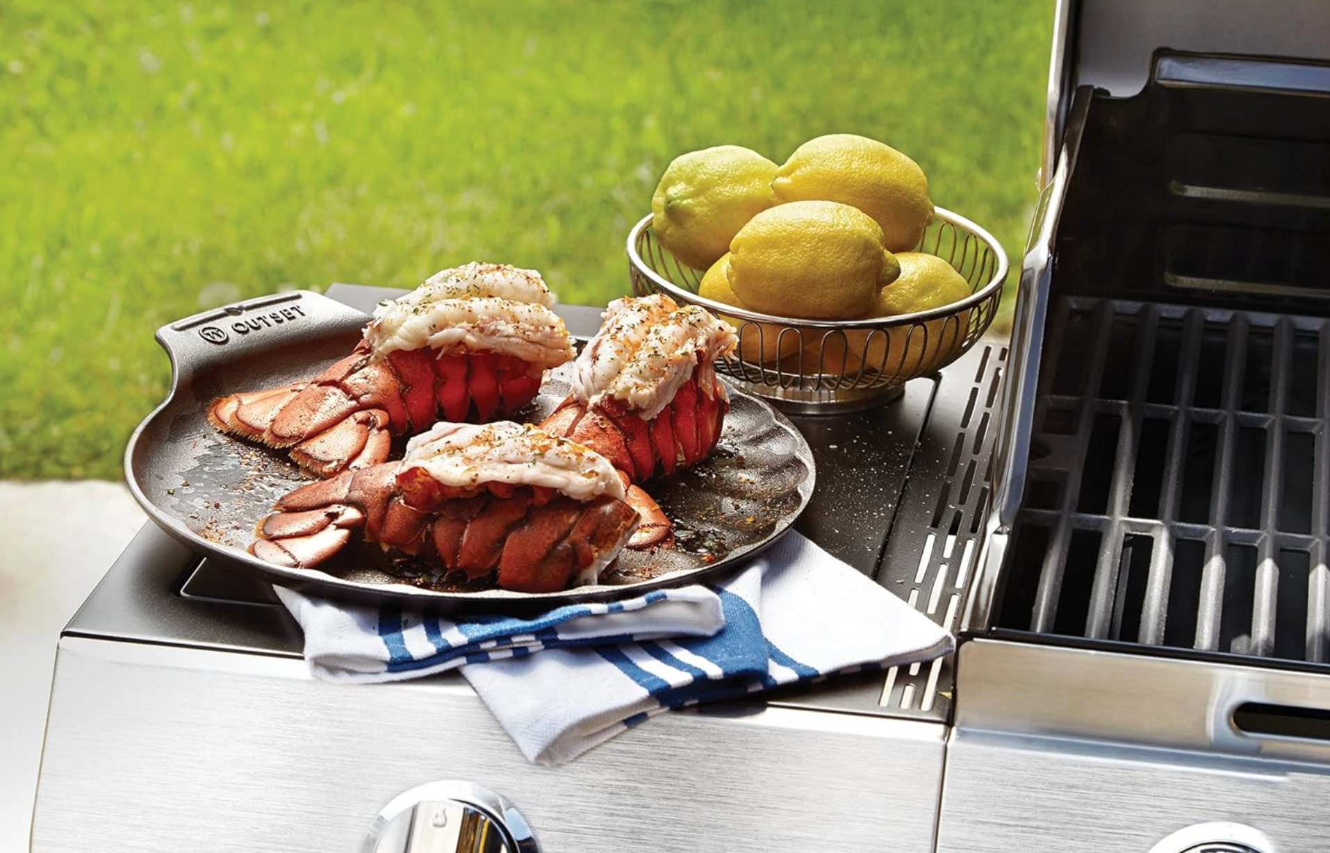 Outset Scallop Serving Pan – Cast Iron