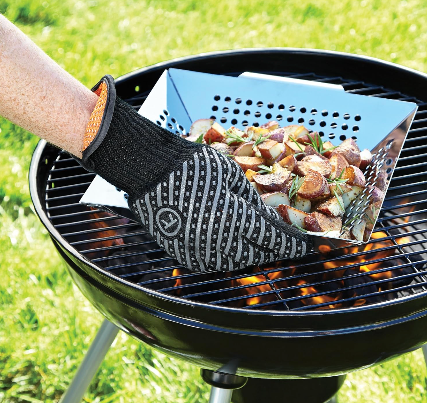 Outset Professional High-Temp Grill Glove – Small/Medium