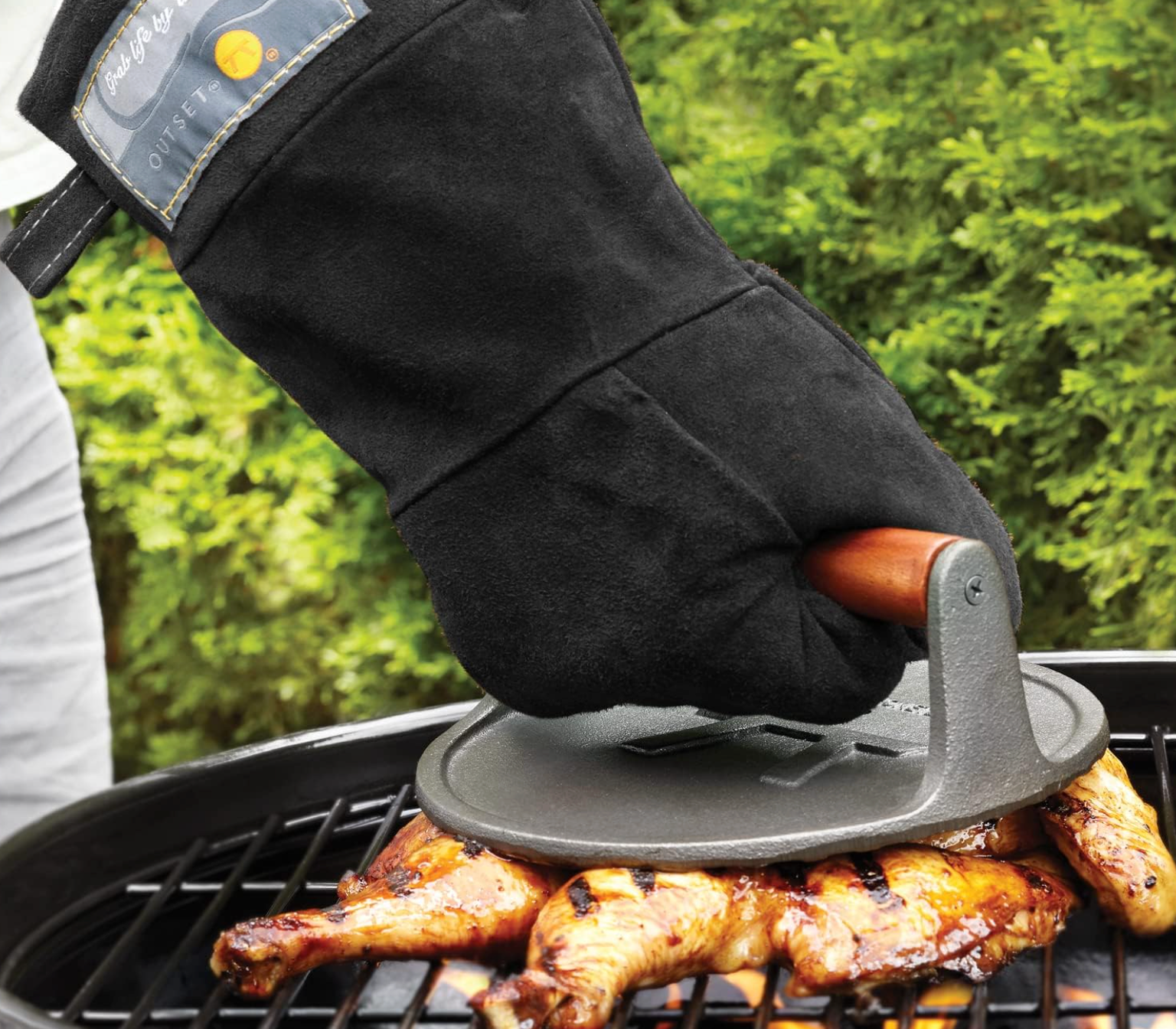 Outset Black Grill Mitt for BBQ & Kitchen